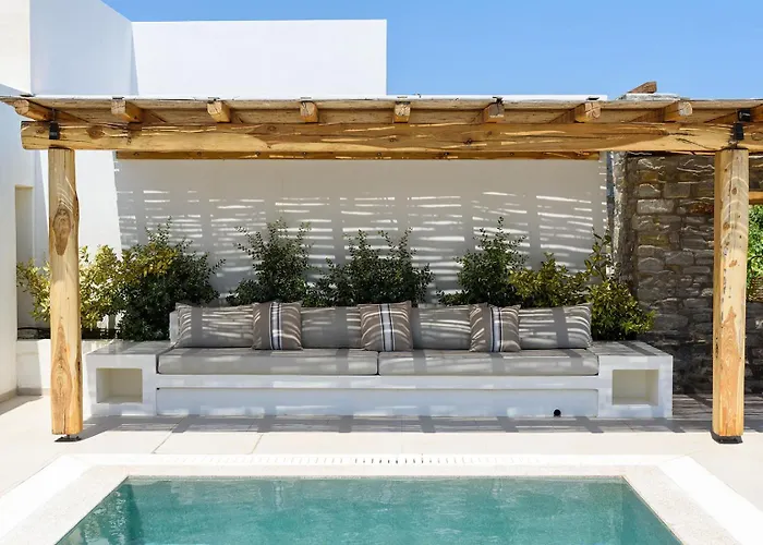 Noble Pearl Paros サンタ・マリア