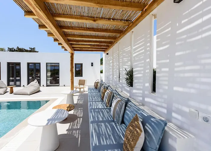 Noble Pearl Paros サンタ・マリア