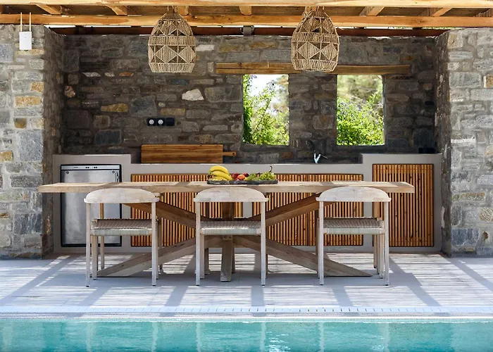 Noble Pearl Paros サンタ・マリア