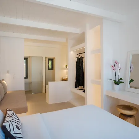 Noble Pearl Paros Santa Maria (Paros)