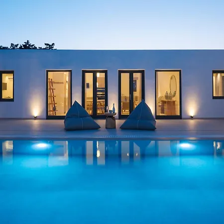 Noble Pearl Paros Semesterbostad