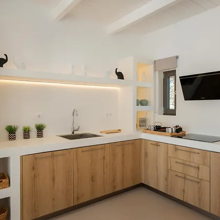 Noble Pearl Paros