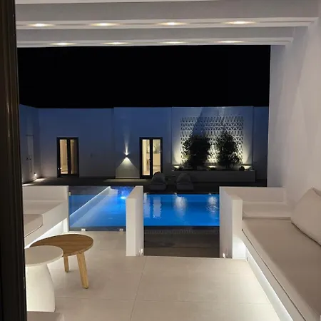 Nyaraló Noble Pearl Paros Szánda María