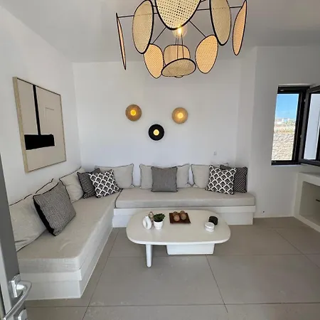 Nyaraló Noble Pearl Paros Szánda María