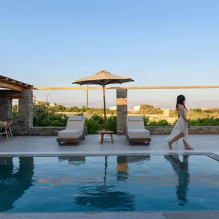 Noble Pearl Paros Semesterbostad