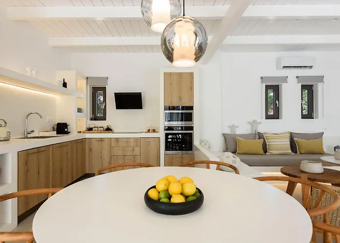 Noble Pearl Paros בית נופש סנטה מריה