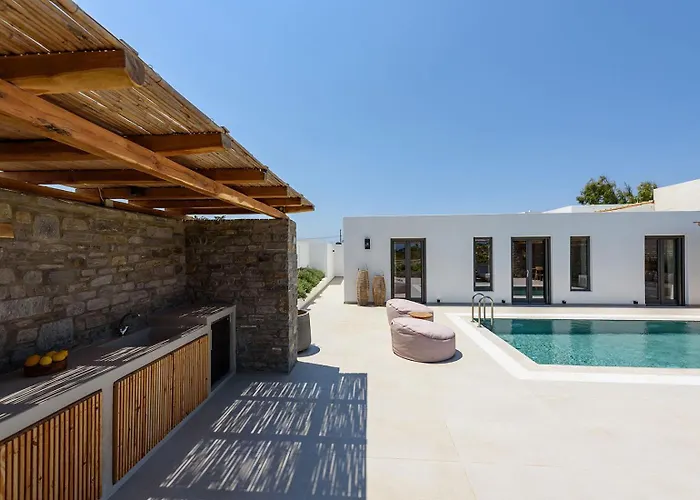 Noble Pearl Paros בית נופש סנטה מריה