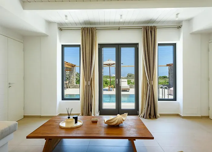 Noble Pearl Paros בית נופש סנטה מריה